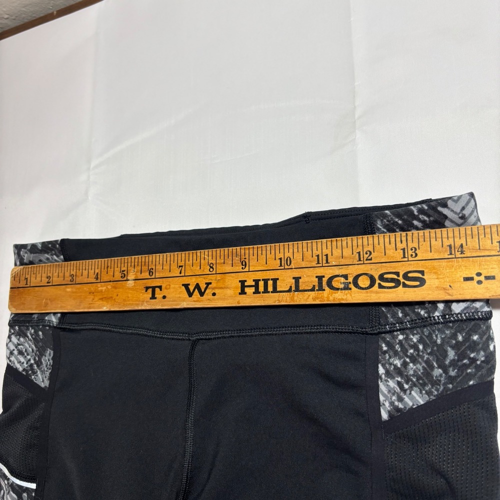 Athleta Revolve Stride Black Run Capri Workout Leggings Women M Yoga Gym Pants - Picture 7 of 9